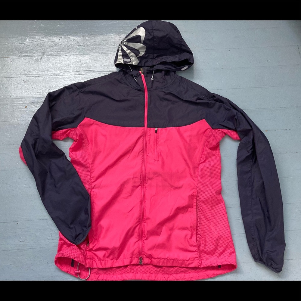 Nike women’s running jacket with mesh back panel
